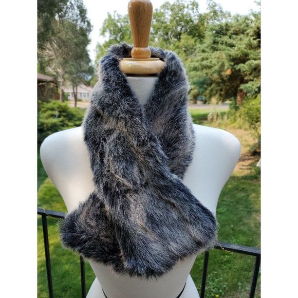 Faux Fur neck wrap - Picture 2 of 2